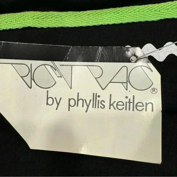 Vintage Phyllis Keitlen women’s Tric Trac black tank size medium. New with tags - Picture 4 of 9